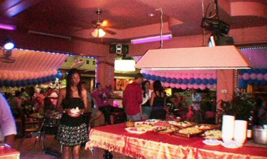 Billabong Hotel Pattaya Buitenkant foto