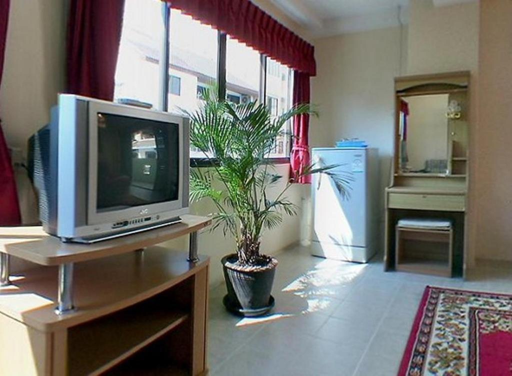 Billabong Hotel Pattaya Kamer foto
